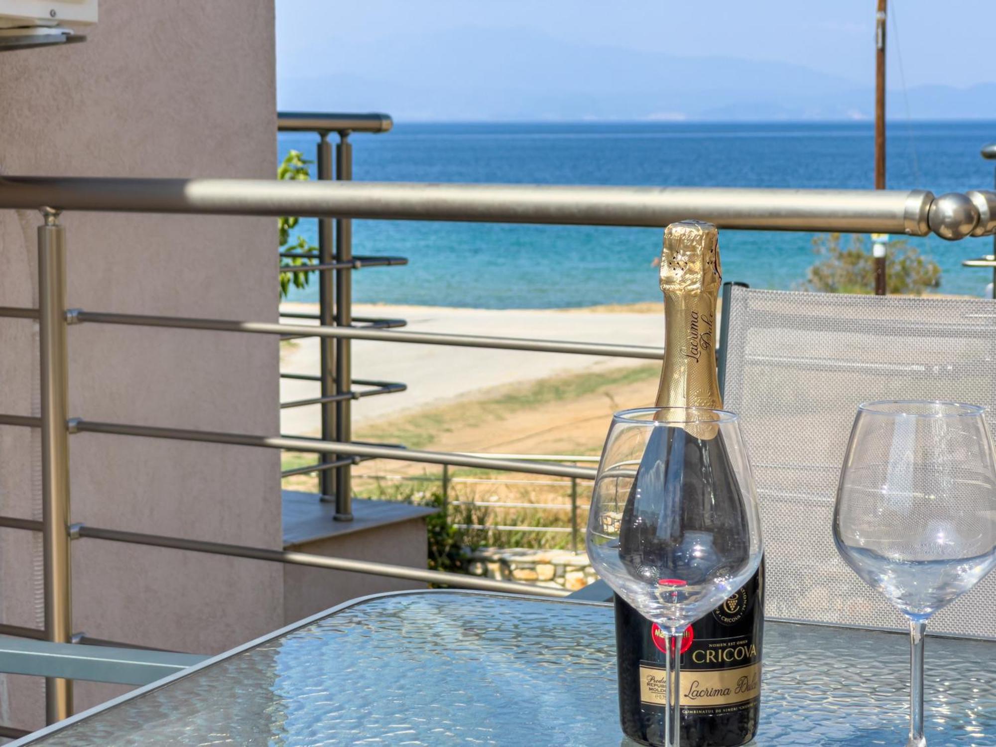 Yalos Beach Maisonettes Skála Sotíros Eksteriør billede