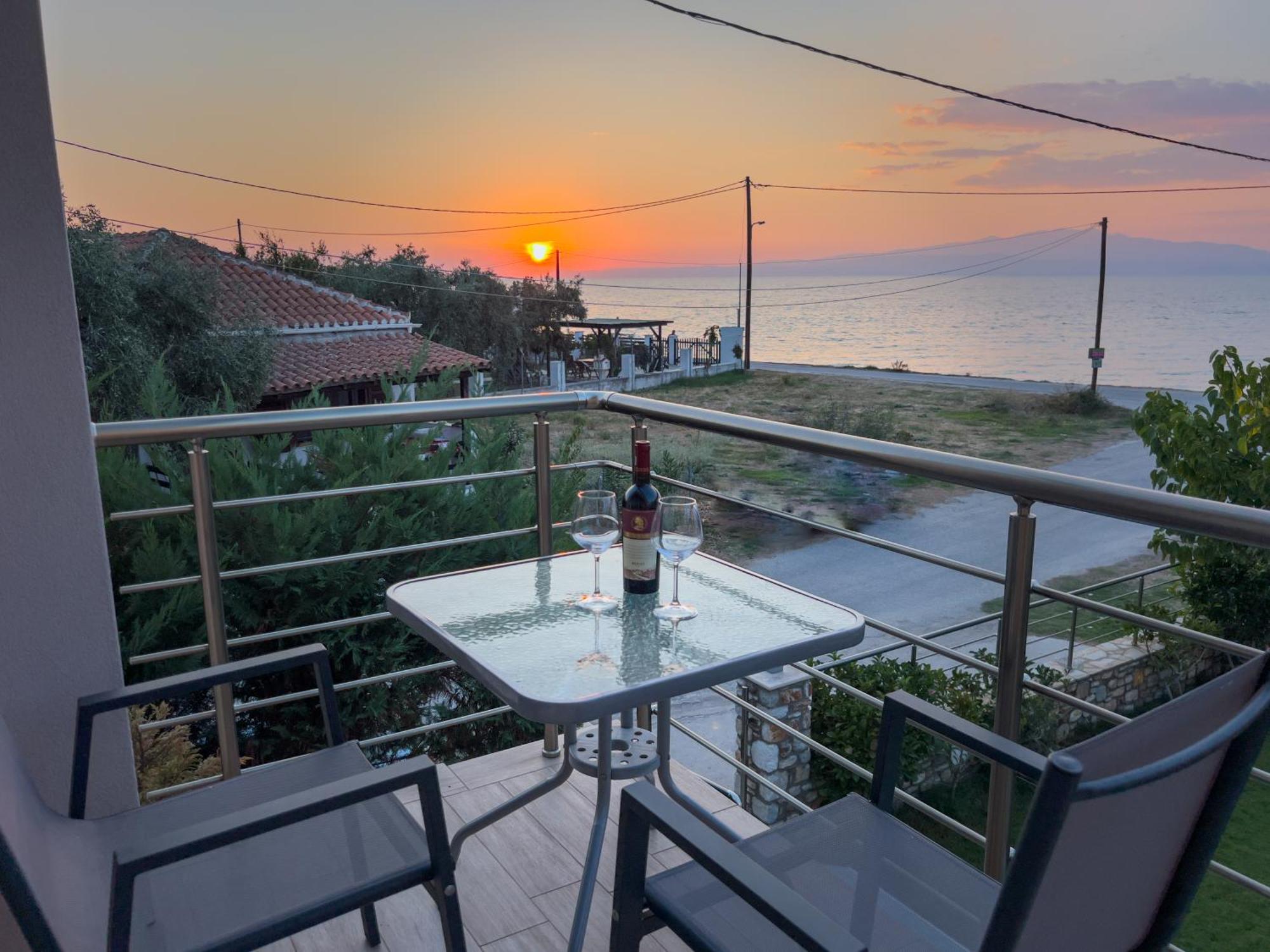 Yalos Beach Maisonettes Skála Sotíros Eksteriør billede